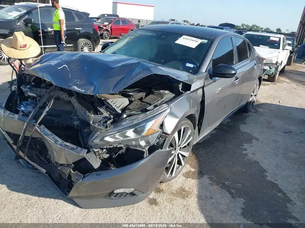 1N4BL4CV3NN385035 2022 NISSAN ALTIMA - Image 2