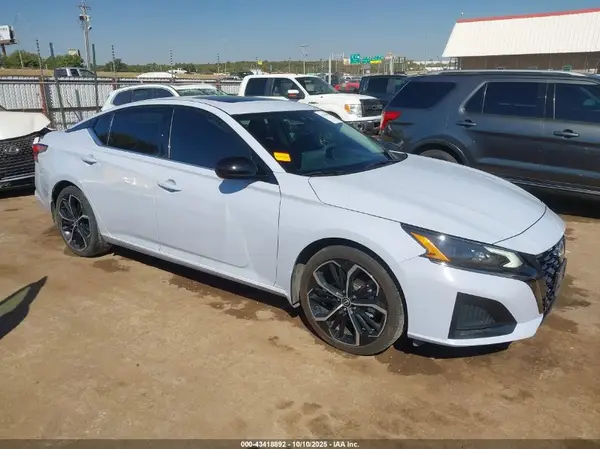1N4BL4CV3PN352085 2023 NISSAN ALTIMA - Image 1