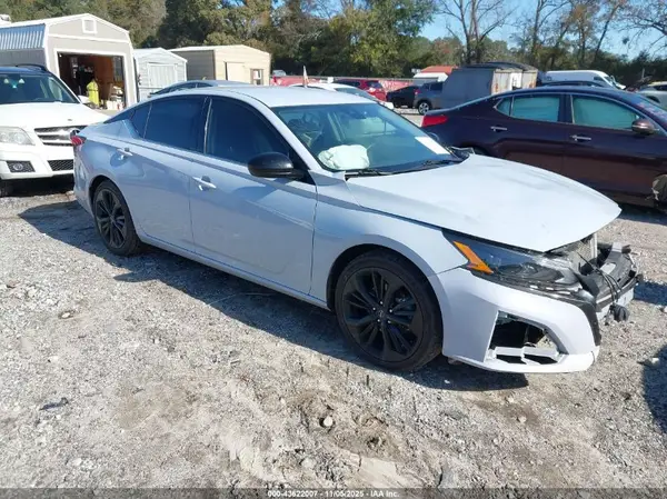 1N4BL4CV3PN360817 2023 NISSAN ALTIMA - Image 1