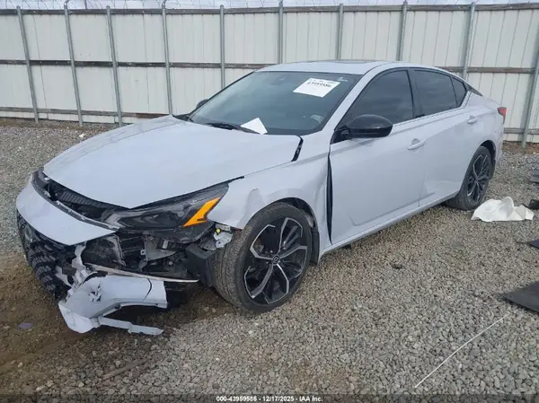 1N4BL4CV3RN302578 2024 NISSAN ALTIMA - Image 2