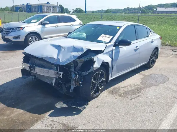 1N4BL4CV3RN304895 2024 NISSAN ALTIMA - Image 2