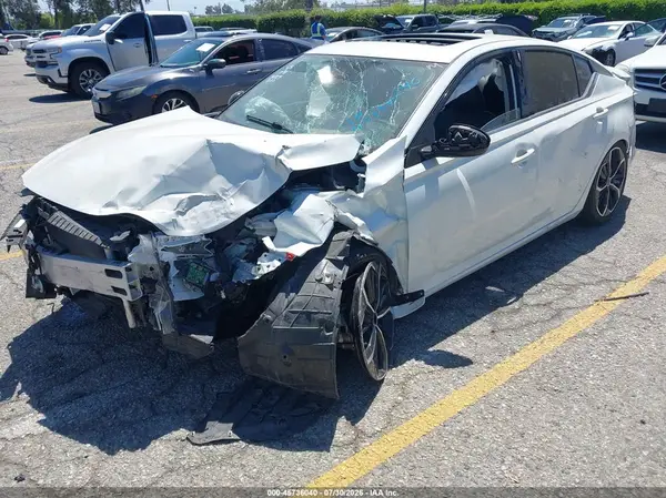 1N4BL4CV3RN306257 2024 NISSAN ALTIMA - Image 2