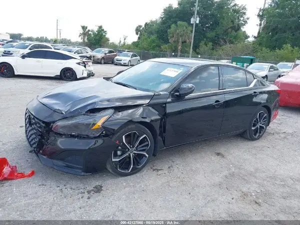 1N4BL4CV3RN311894 2024 NISSAN ALTIMA - Image 2