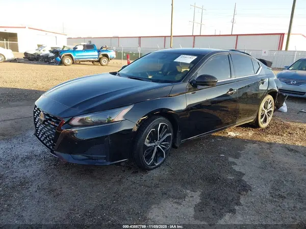 1N4BL4CV3RN328355 2024 NISSAN ALTIMA - Image 2
