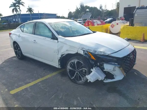 1N4BL4CV3RN337427 2024 NISSAN ALTIMA - Image 1