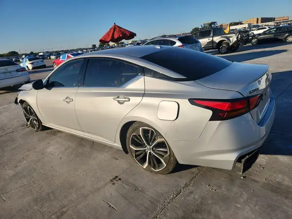 1N4BL4CV3RN337797 2024 NISSAN ALTIMA - Image 2