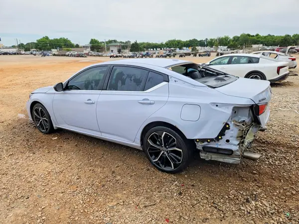 1N4BL4CV3RN339064 2024 NISSAN ALTIMA - Image 2