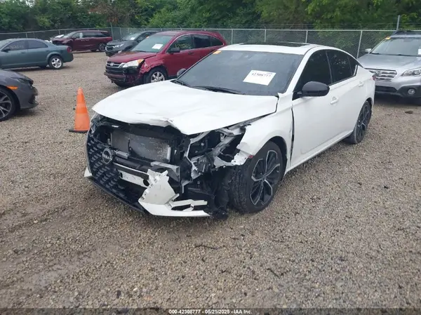 1N4BL4CV3RN344295 2024 NISSAN ALTIMA - Image 2