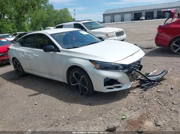 1N4BL4CV3RN345611 2024 NISSAN ALTIMA - Image 1