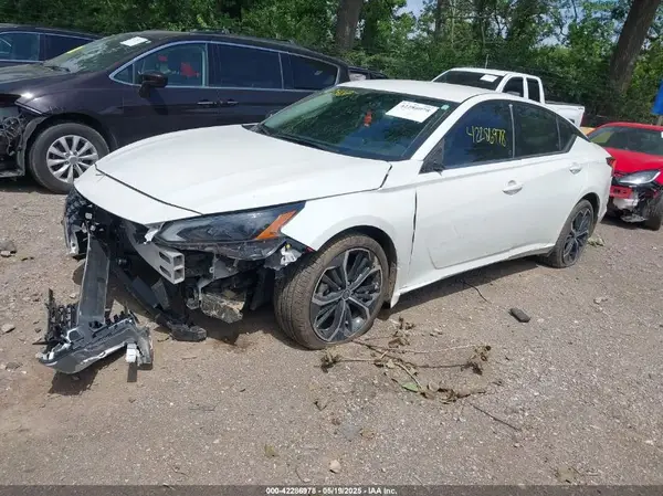 1N4BL4CV3RN345611 2024 NISSAN ALTIMA - Image 2