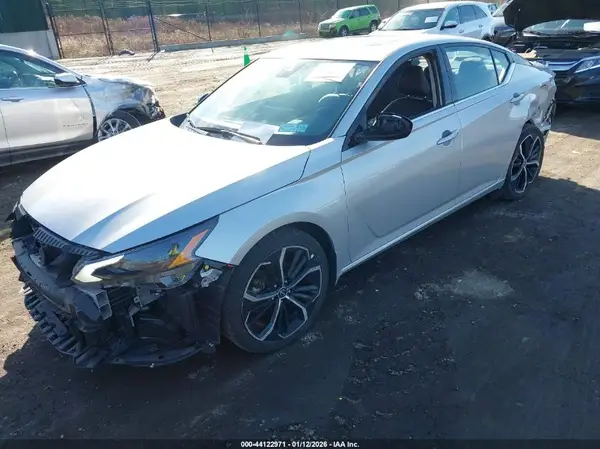 1N4BL4CV3RN376843 2024 NISSAN ALTIMA - Image 2