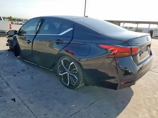 1N4BL4CV3RN377376 2024 NISSAN ALTIMA - Image 2