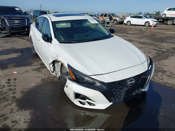 1N4BL4CV3RN381461 2024 NISSAN ALTIMA - Image 1