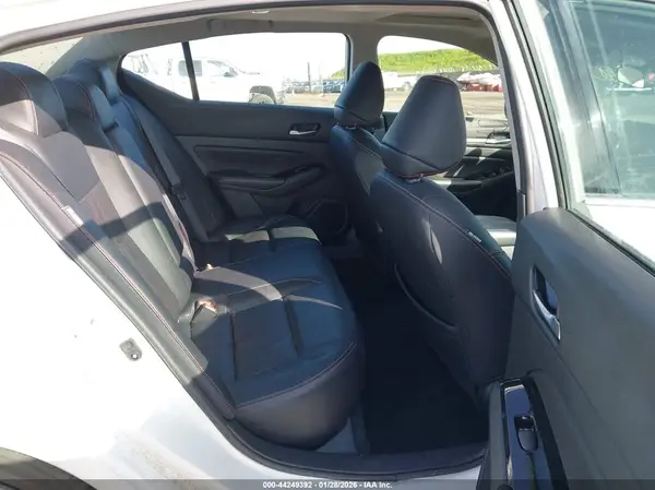 1N4BL4CV3RN381461 2024 NISSAN ALTIMA - Image 8