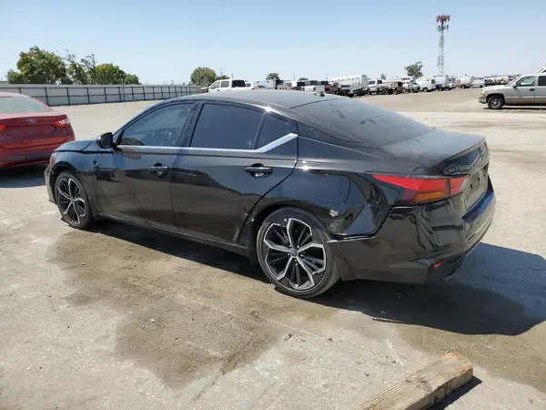 1N4BL4CV3RN382352 2024 NISSAN ALTIMA - Image 2