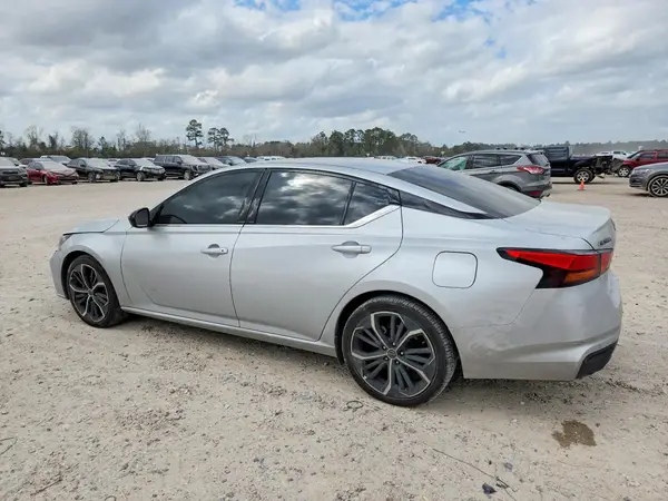 1N4BL4CV3RN391018 2024 NISSAN ALTIMA - Image 2