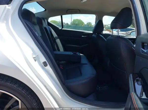 1N4BL4CV3RN397725 2024 NISSAN ALTIMA - Image 8