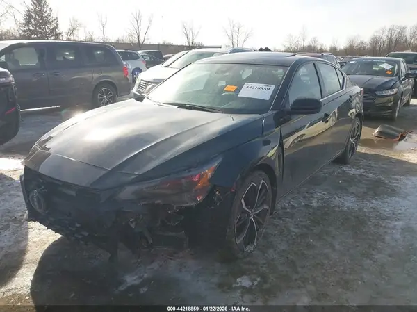 1N4BL4CV3RN401451 2024 NISSAN ALTIMA - Image 2