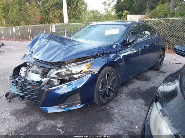 1N4BL4CV3RN403183 2024 NISSAN ALTIMA - Image 2