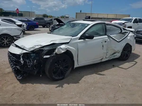 1N4BL4CV3RN408349 2024 NISSAN ALTIMA - Image 2