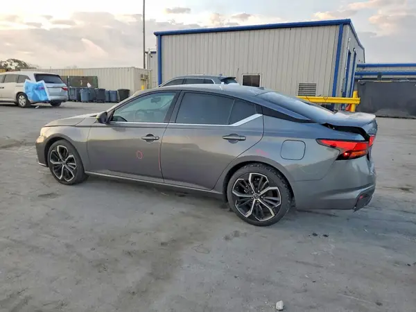 1N4BL4CV3RN409890 2024 NISSAN ALTIMA - Image 2