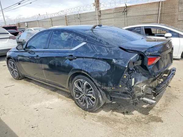 1N4BL4CV3RN424454 2024 NISSAN ALTIMA - Image 2