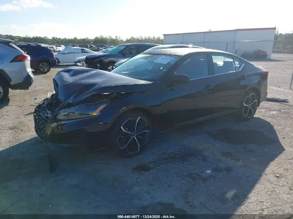 1N4BL4CV3RN428164 2024 NISSAN ALTIMA - Image 2