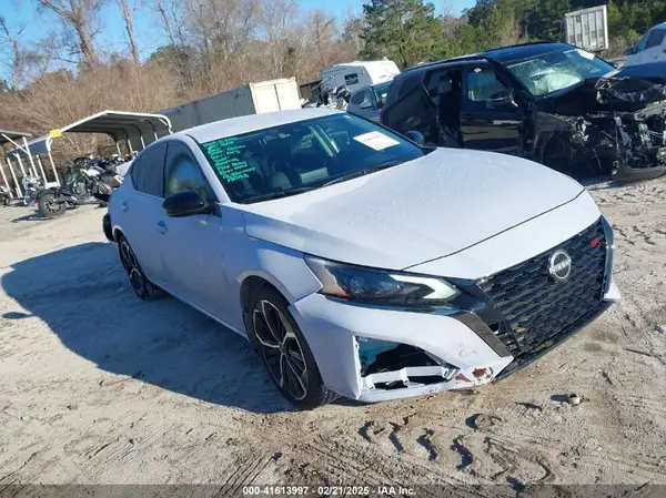 1N4BL4CV3RN435809 2024 NISSAN ALTIMA - Image 1