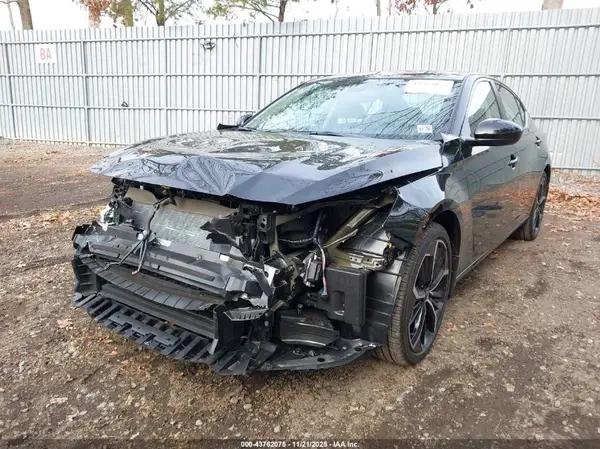 1N4BL4CV3SN405358 2025 NISSAN ALTIMA - Image 2