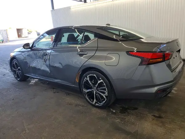 1N4BL4CV3SN428347 2025 NISSAN ALTIMA - Image 2