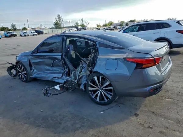 1N4BL4CV4KC121605 2019 NISSAN ALTIMA - Image 2