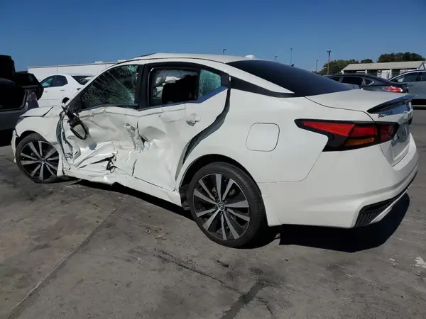 1N4BL4CV4KC137464 2019 NISSAN ALTIMA - Image 2