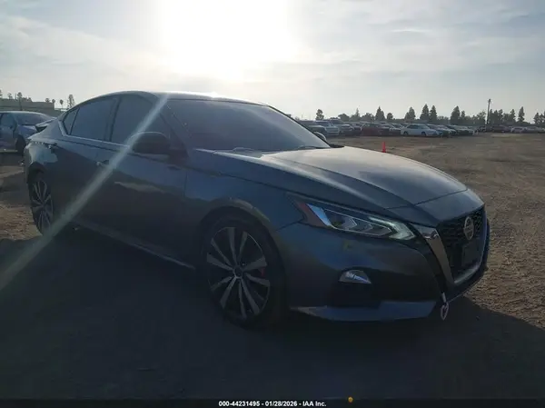 1N4BL4CV4KC174711 2019 NISSAN ALTIMA - Image 1