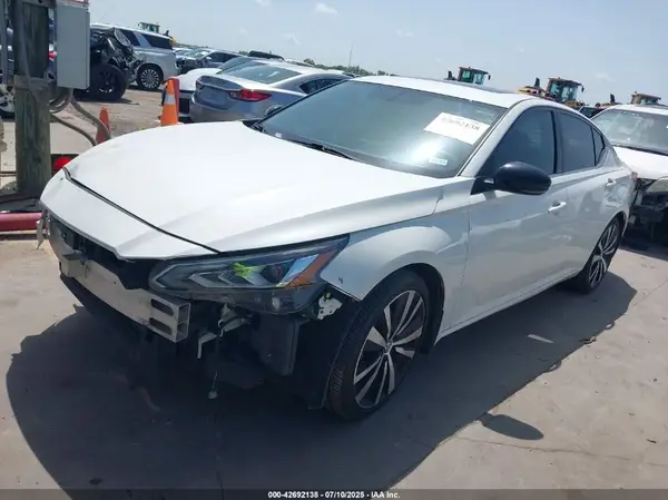 1N4BL4CV4KN318844 2019 NISSAN ALTIMA - Image 2