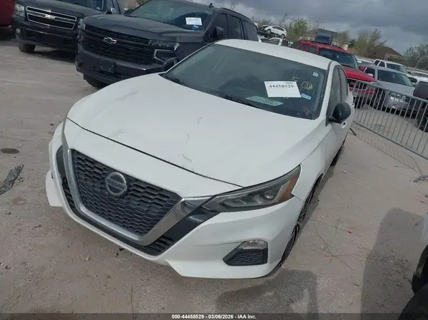 1N4BL4CV4KN324868 2019 NISSAN ALTIMA - Image 2