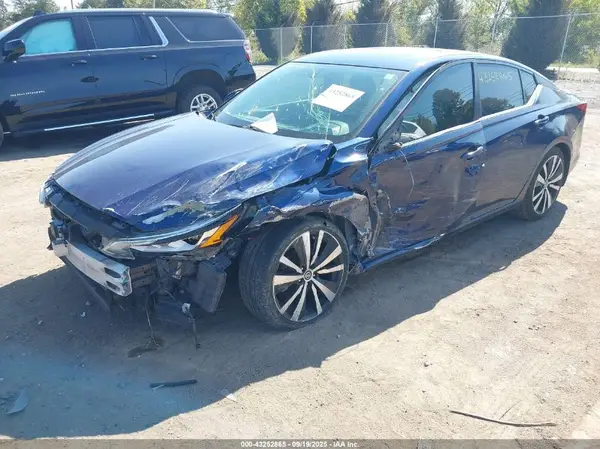 1N4BL4CV4KN328001 2019 NISSAN ALTIMA - Image 2