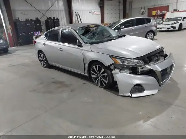 1N4BL4CV4LC120150 2020 NISSAN ALTIMA - Image 1