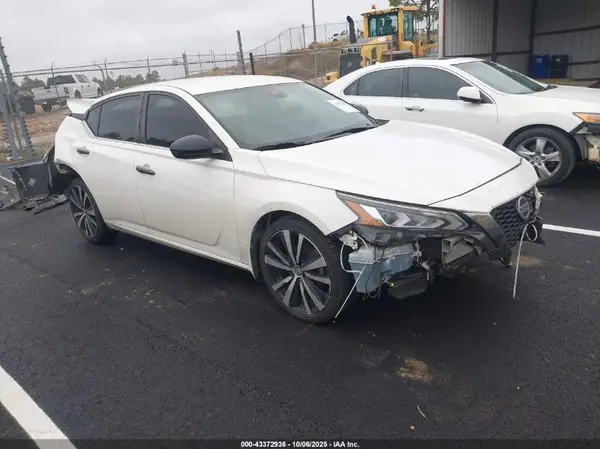 1N4BL4CV4LC135554 2020 NISSAN ALTIMA - Image 1