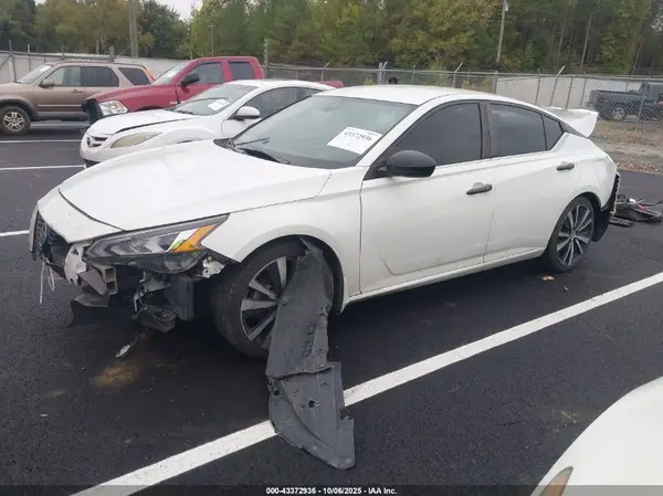 1N4BL4CV4LC135554 2020 NISSAN ALTIMA - Image 2