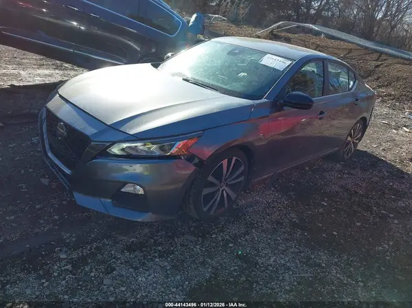 1N4BL4CV4LC136025 2020 NISSAN ALTIMA - Image 2