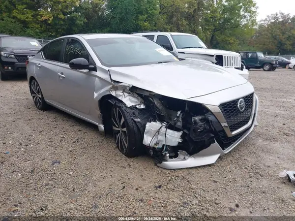 1N4BL4CV4LC183572 2020 NISSAN ALTIMA - Image 1