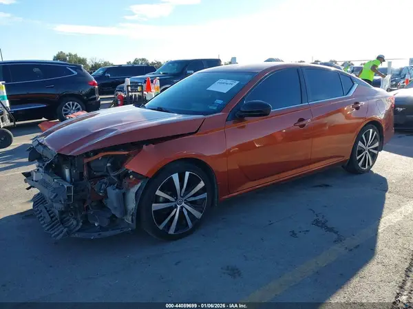 1N4BL4CV4LC186763 2020 NISSAN ALTIMA - Image 2
