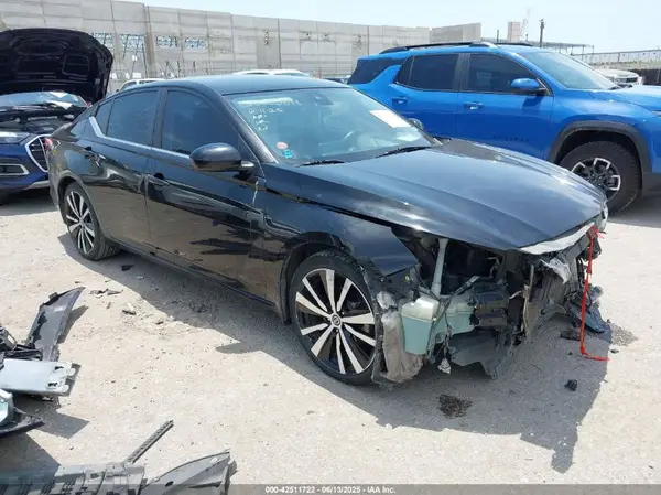 1N4BL4CV4LC238747 2020 NISSAN ALTIMA - Image 1