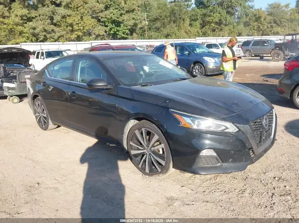 1N4BL4CV4LC282053 2020 NISSAN ALTIMA - Image 1