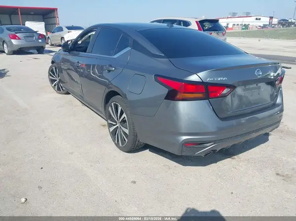 1N4BL4CV4LN310129 2020 NISSAN ALTIMA - Image 2