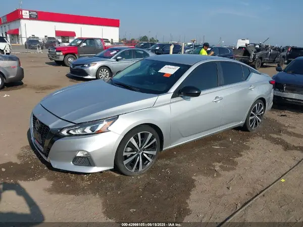 1N4BL4CV4LN310860 2020 NISSAN ALTIMA - Image 2