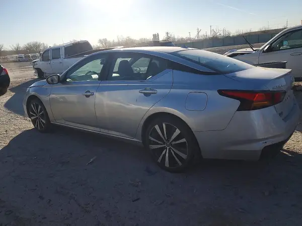 1N4BL4CV4MN311685 2021 NISSAN ALTIMA - Image 2