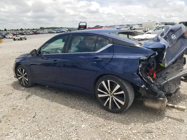 1N4BL4CV4MN314697 2021 NISSAN ALTIMA - Image 2