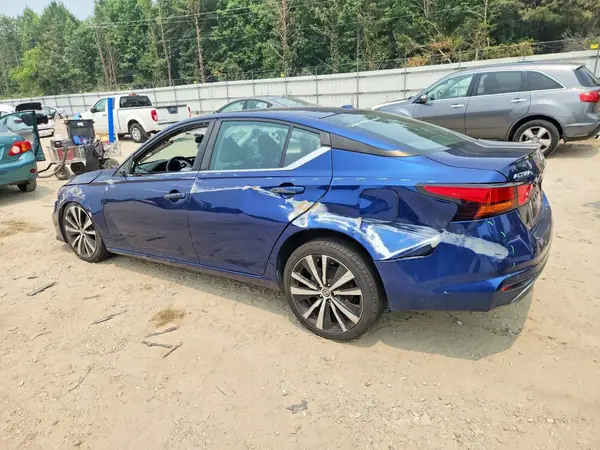 1N4BL4CV4MN325666 2021 NISSAN ALTIMA - Image 2