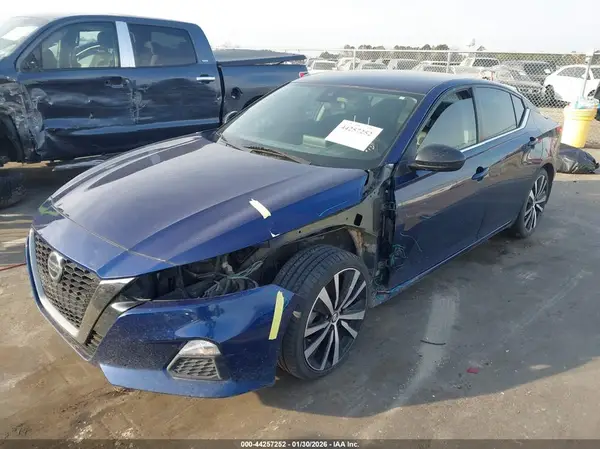1N4BL4CV4MN328633 2021 NISSAN ALTIMA - Image 2